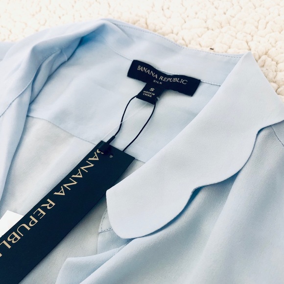 Banana Republic Scalloped Silk Sheer Button Up - Picture 2 of 4